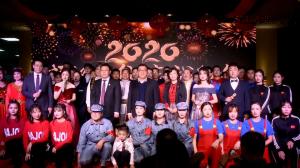 「隻争朝夕，不負韶華」河南三建集團2020新春團拜會隆重舉行！